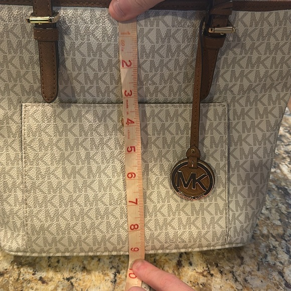 Michael Kors Brown and Cream Shoulder Bag - Picture 12 of 13